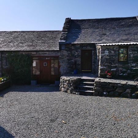 Ty Gwennol Near Gilfach Goch Lägenhet Llanbedr  Exteriör bild