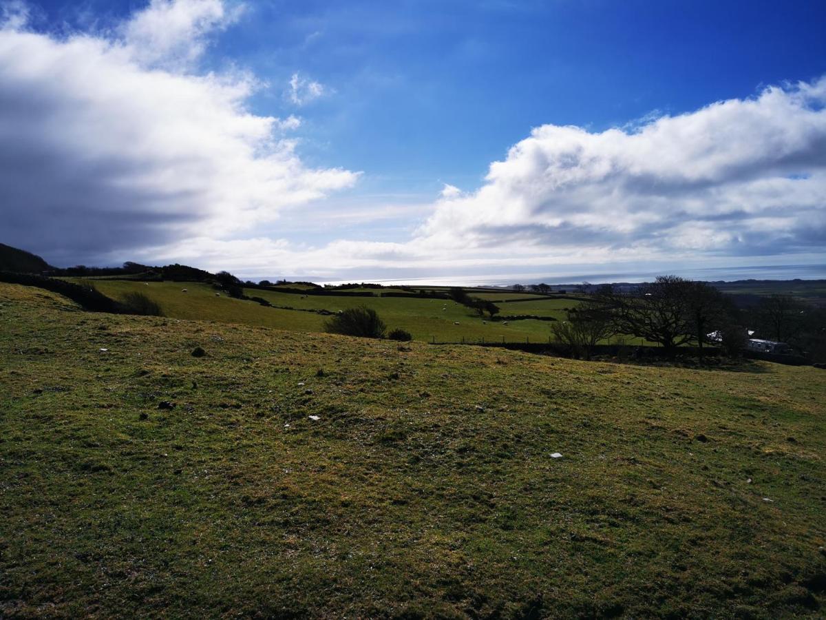 Ty Gwennol Near Gilfach Goch Lägenhet Llanbedr  Exteriör bild